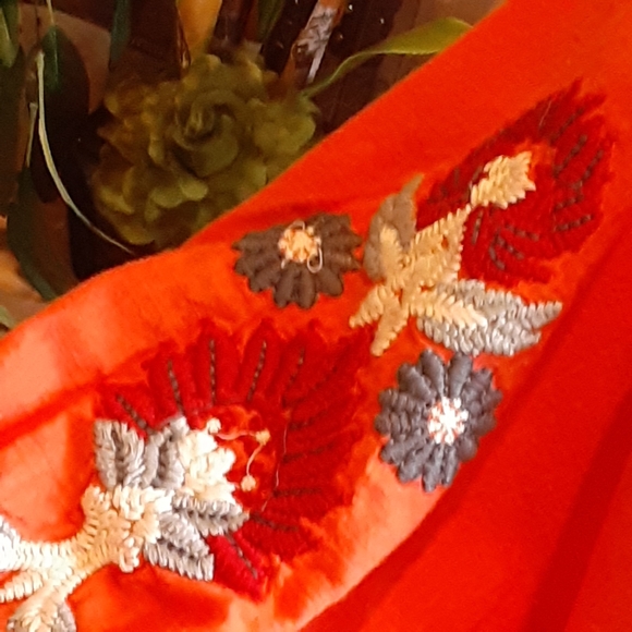 Embroidered Floral Elasticized Dolman Sleeve BOHO Peasant Blouse Size Medium - Picture 10 of 11